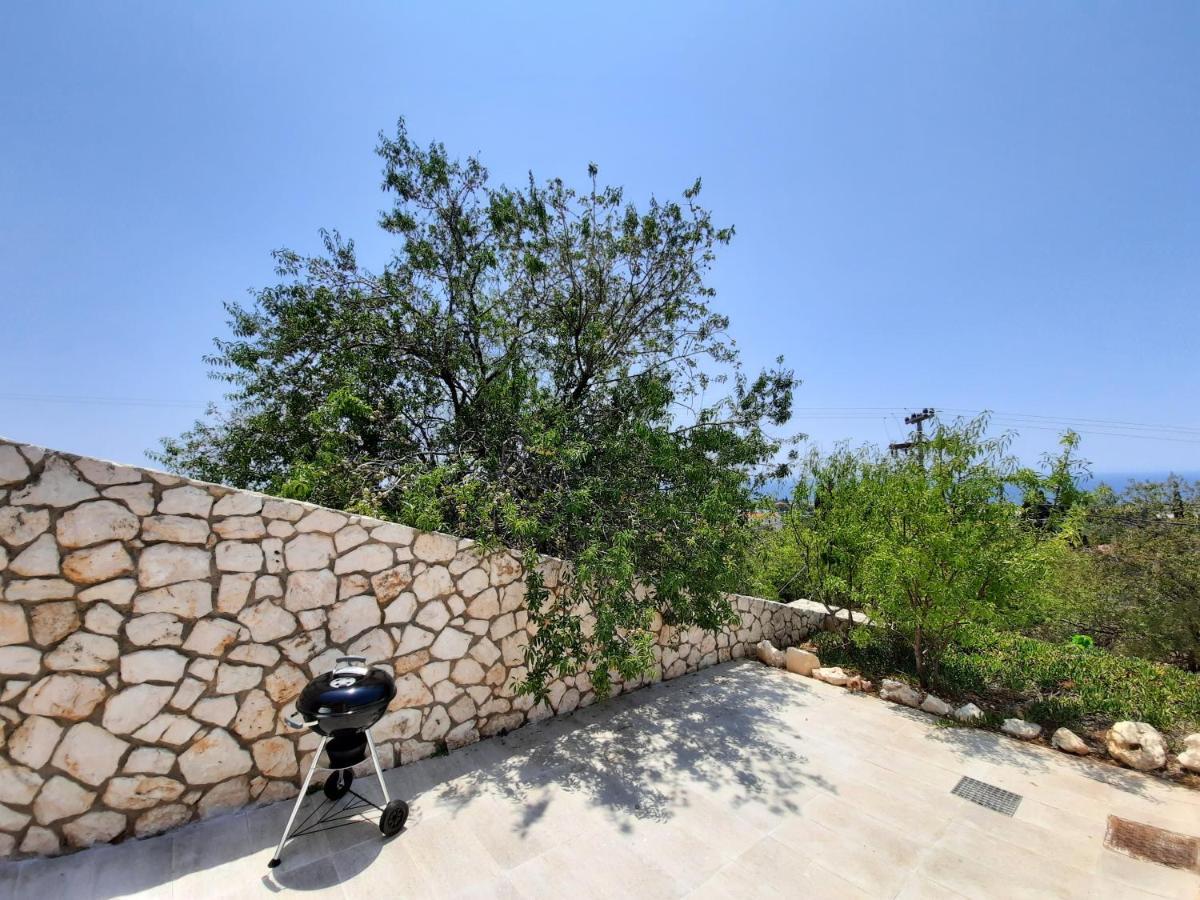 Freesia Grand Sea View Residence Свороната Екстериор снимка