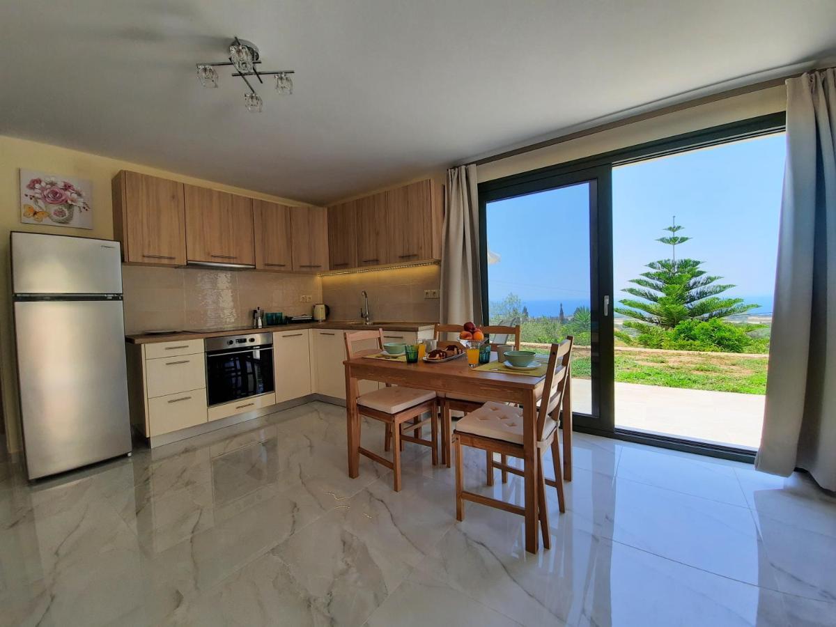 Freesia Grand Sea View Residence Свороната Екстериор снимка