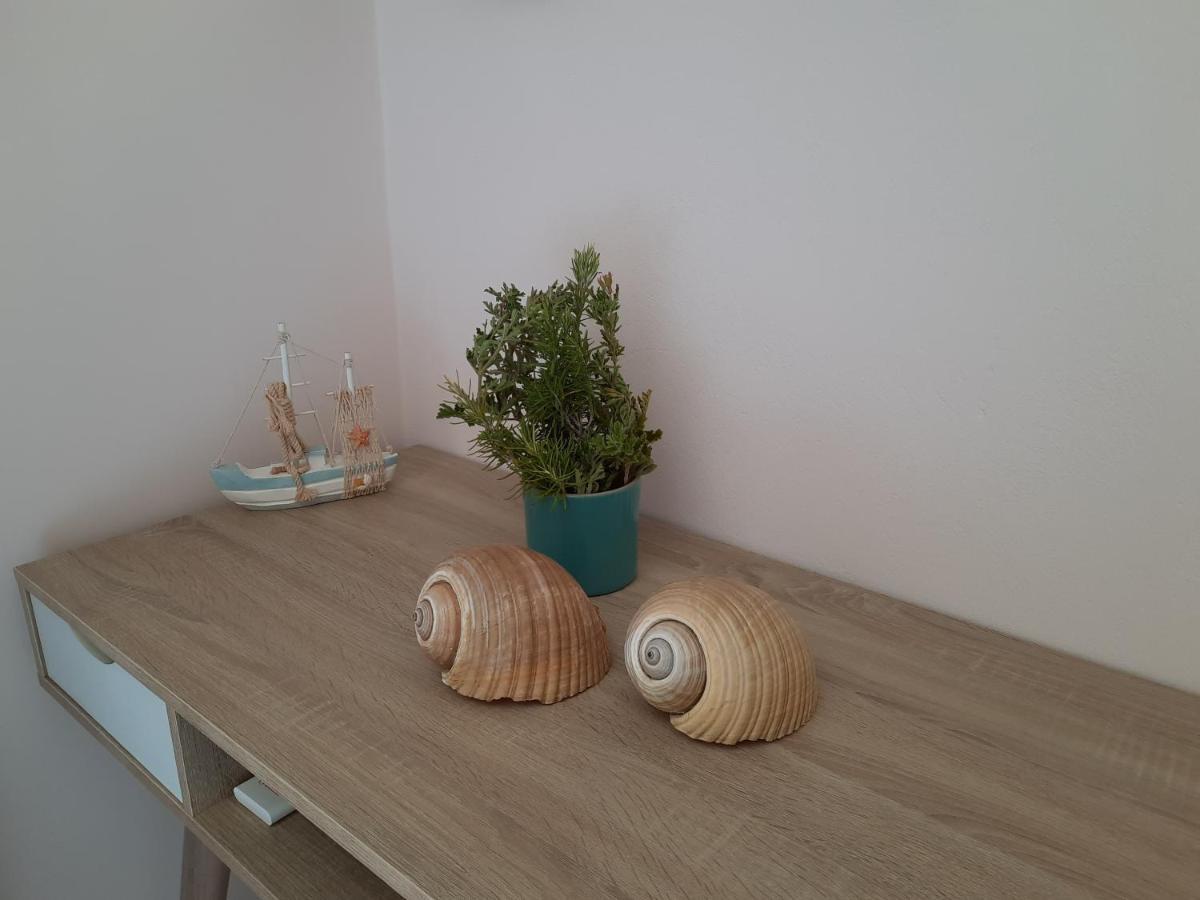 Freesia Grand Sea View Residence Свороната Екстериор снимка