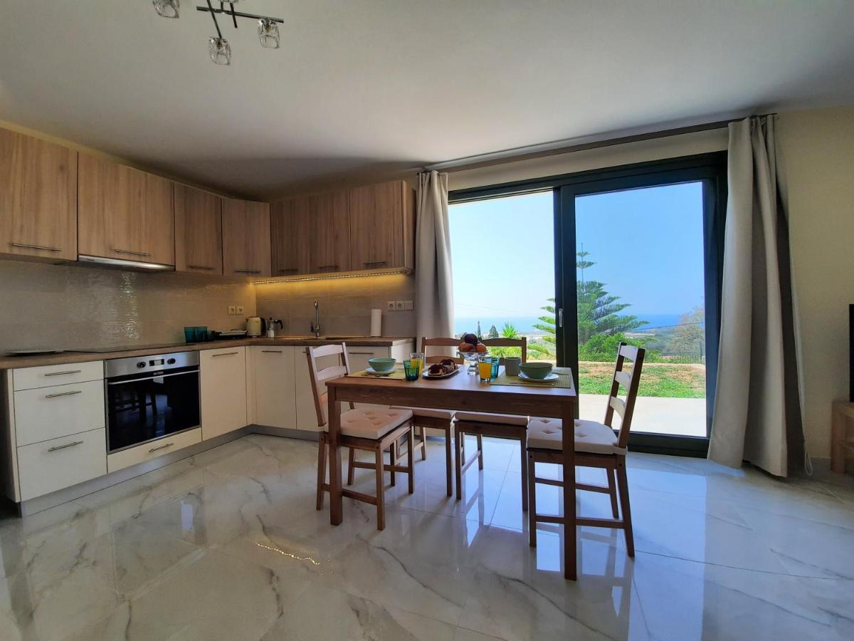 Freesia Grand Sea View Residence Свороната Екстериор снимка