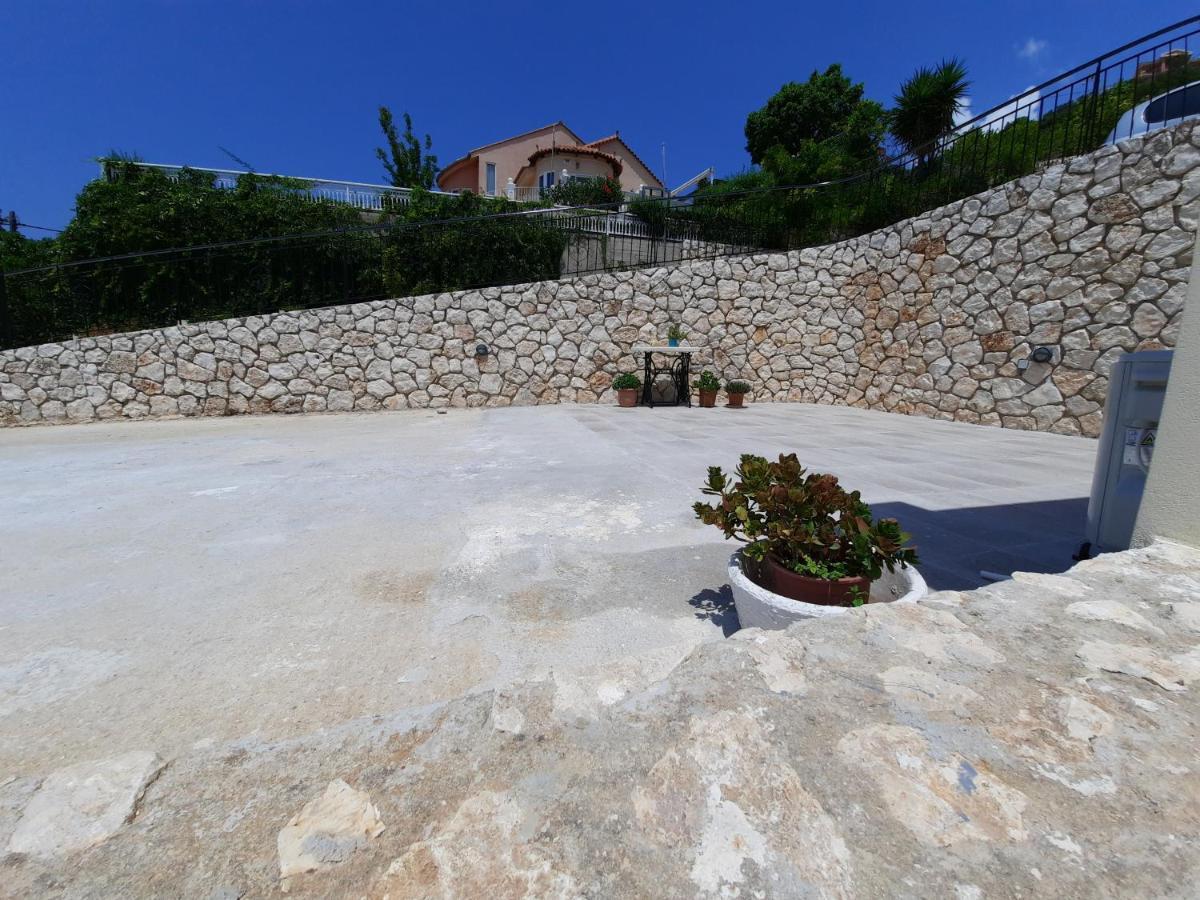 Freesia Grand Sea View Residence Свороната Екстериор снимка